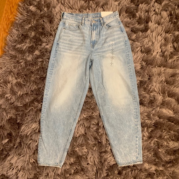 American Eagle Outfitters Denim - NWT America Eagle Relaxed Mom Jean 4 27W